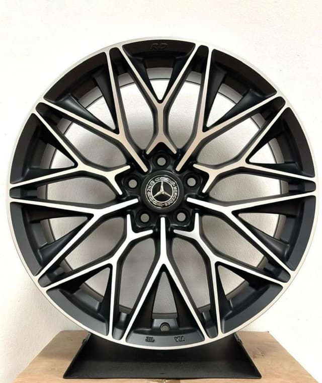 Orignal Mercedes Benz rim